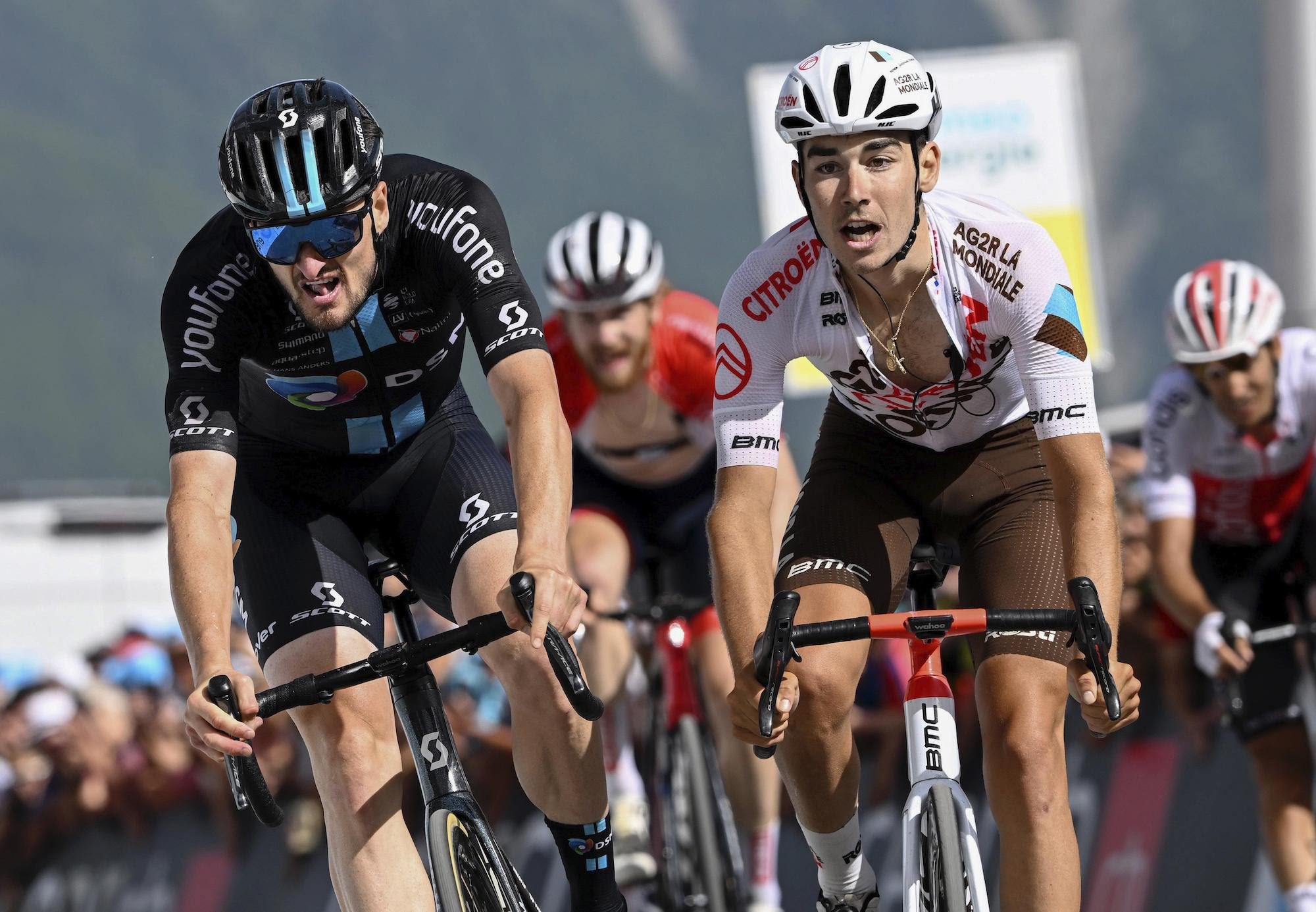 Nico Denz vince la sesta tappa del Tour de Suisse (foto Cor Vos)