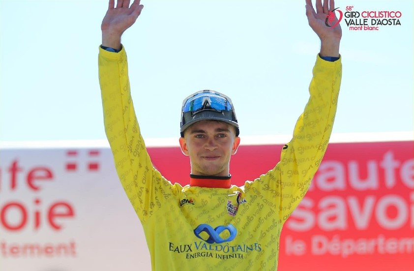 Mason Hollyman vincitore della prima tappa e primo leader del Giro Valle d'Aosta 2022