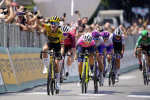 Marianne Vos vince a Bergamo_sprintcyclingagency