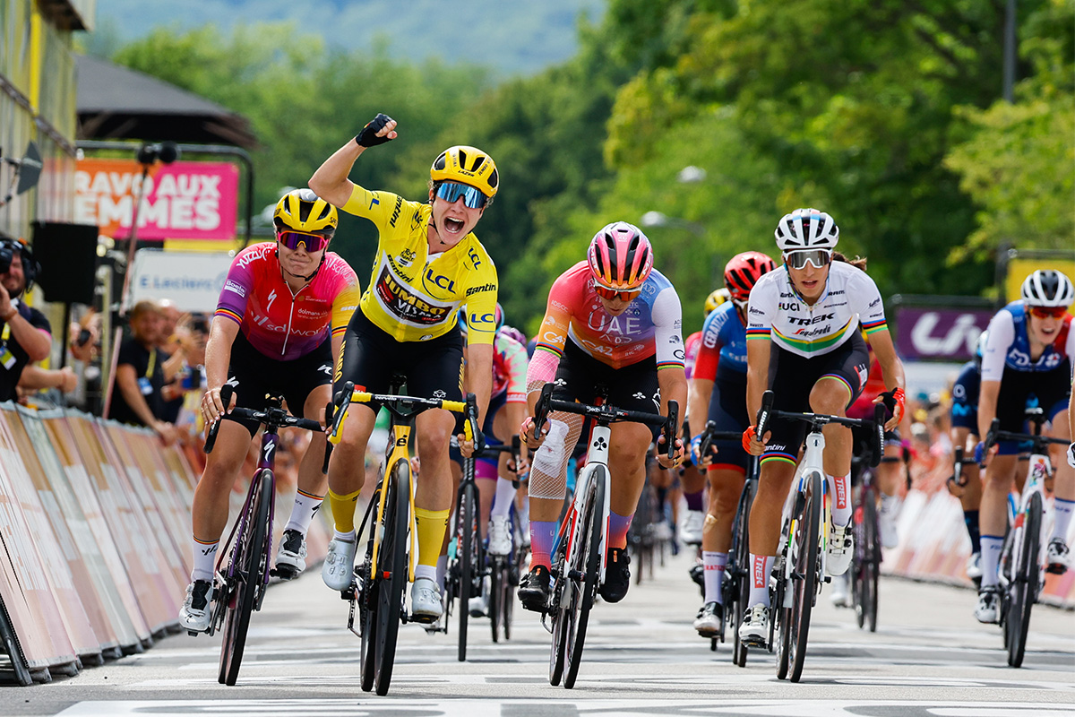 Marianne Vos wins stage 6 - credit A.S.O. - Fabien Boukla_