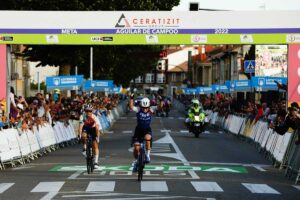 Grace Brown vince la terza tappa della Challenge by La Vuelta (foto Unipublic / Lino Escuris)