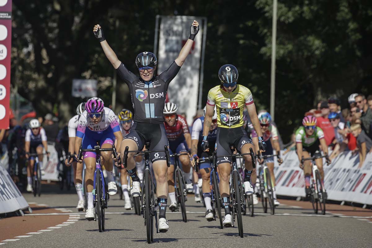 Charlotte Kool vince la terza tappa del Simac Ladies Tour 2022 (foto Cor Vos)