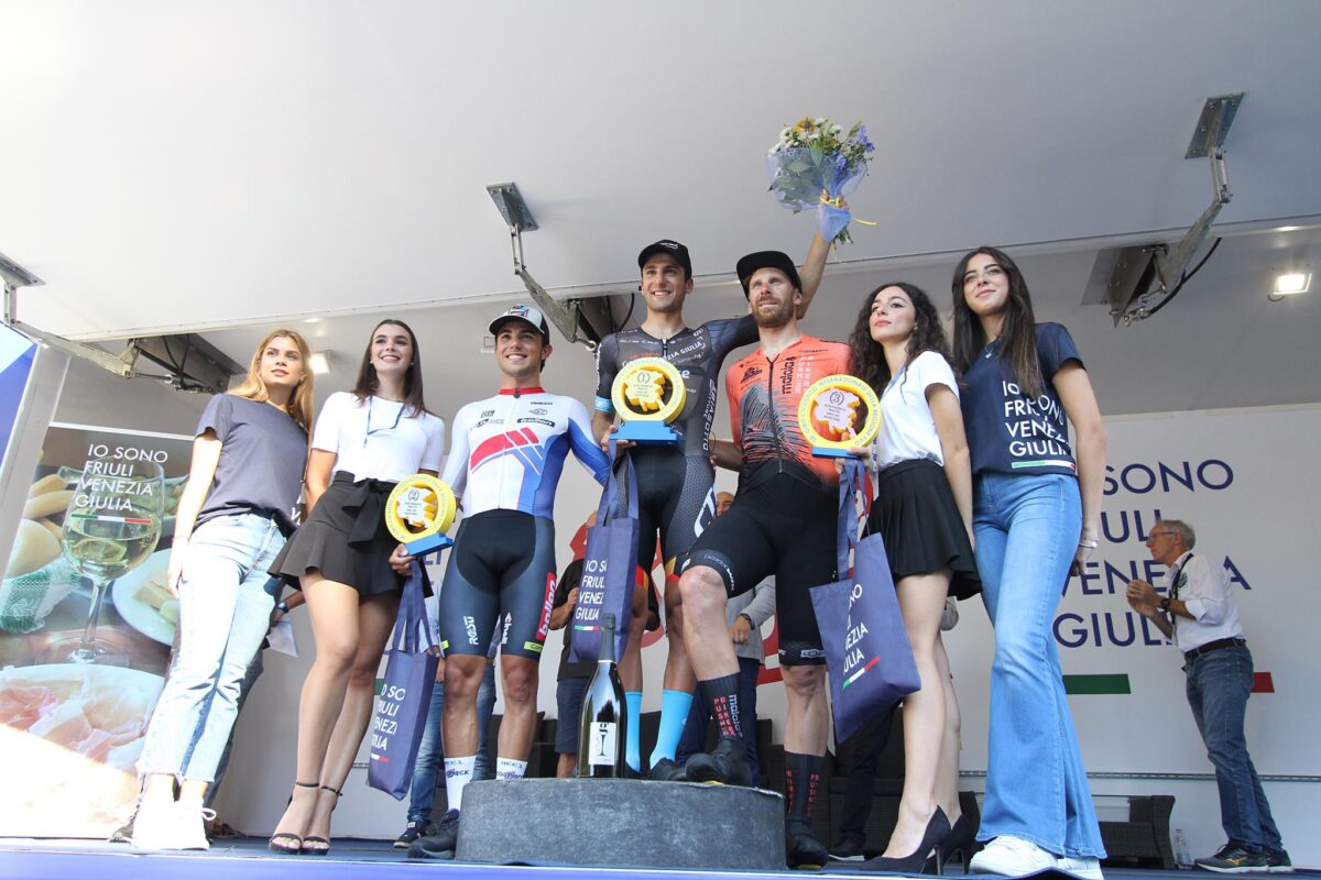 Il podio dell'ultima tappa del Giro del Friuli 2022 (foto Bolgan)