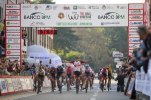 Tadej Pogacar vince la Tre Valli Varesine 2022 (foto Cavallini/Ossola)