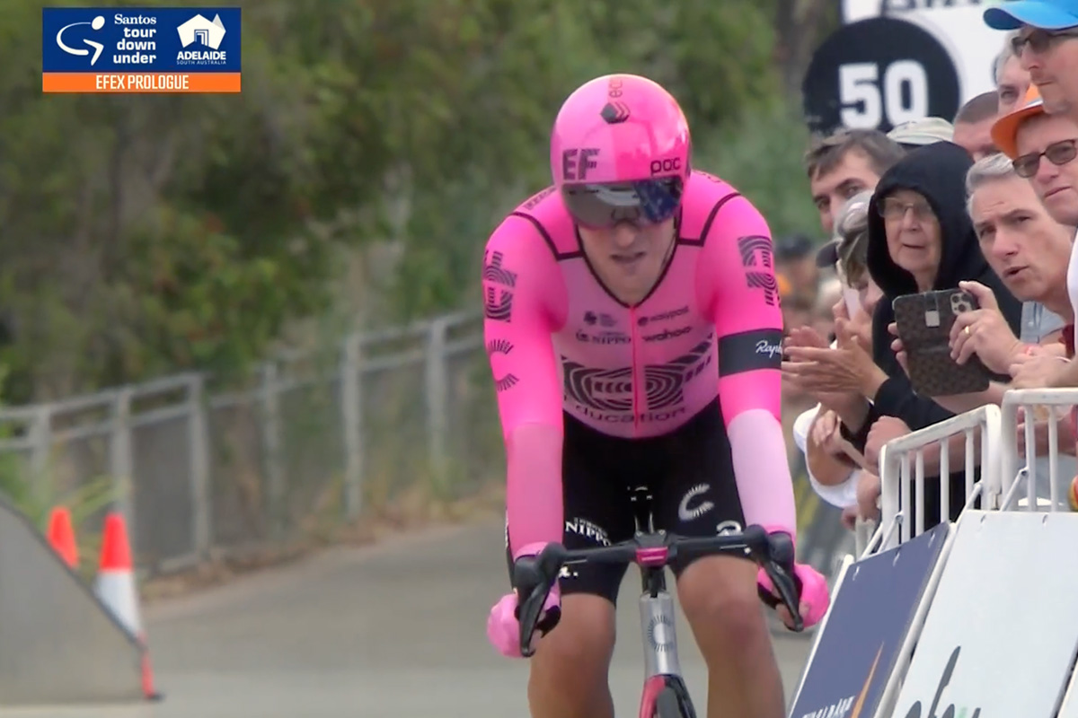 Alberto Bettiol vince il prologo del Tour Down Under 2023