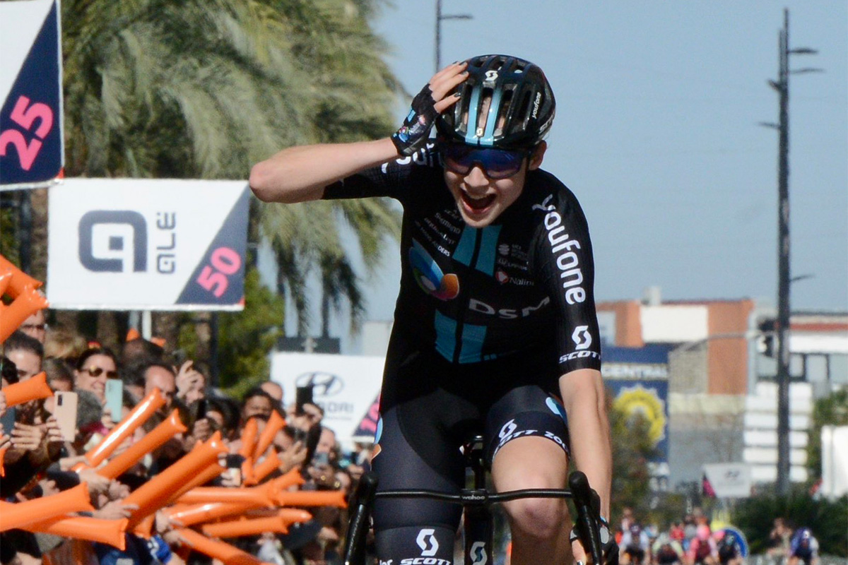 Elisa Uijen - Team DSM – vince l’ultima tappa della Setmana Valenciana