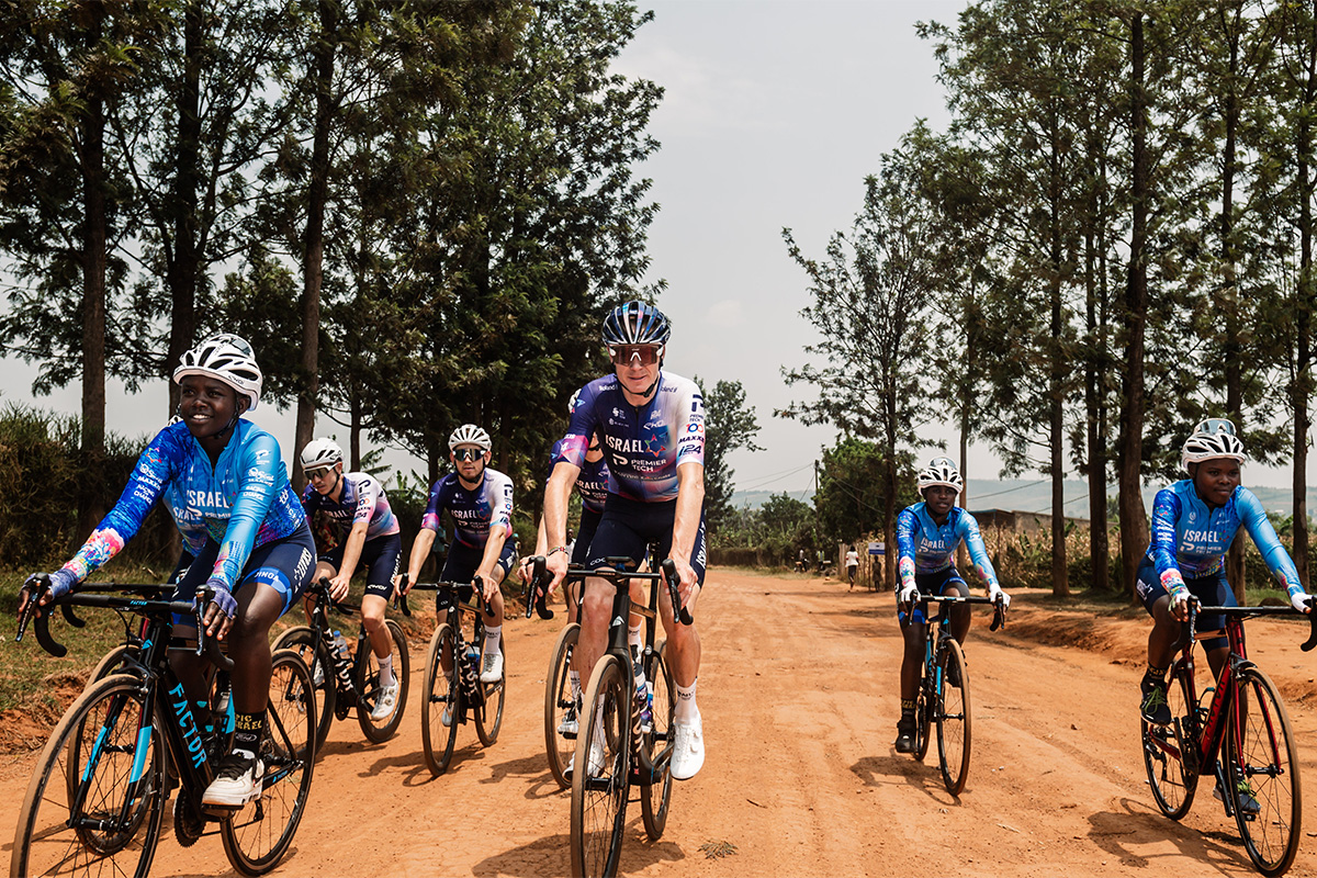 Inaugurazione Field of Dreams bike center