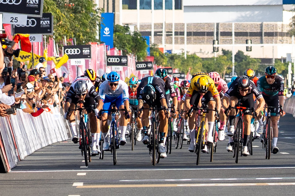 Juan Sebastian Molano vince la quarta tappa dell'UAE Tour 2023 - credit LaPresse