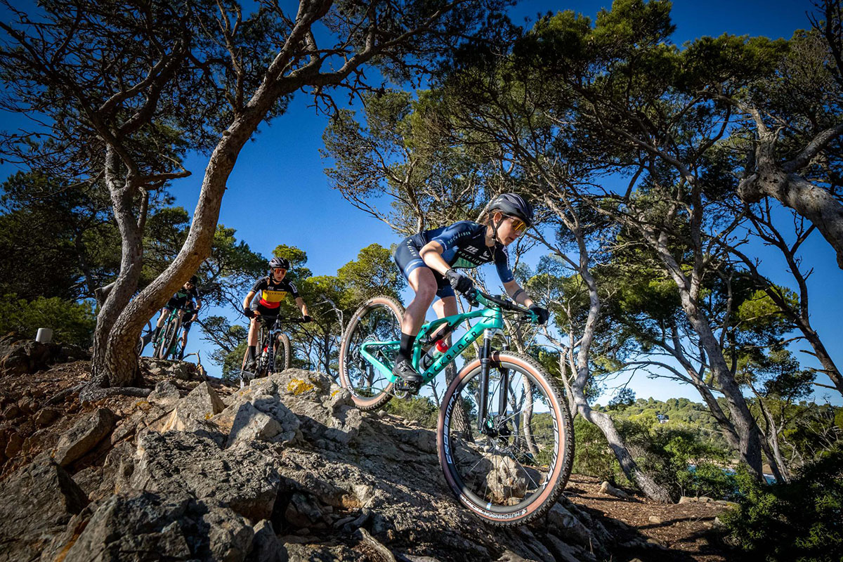 Le atlete del Rockrider Racing Team - Credits Keno Derleyn