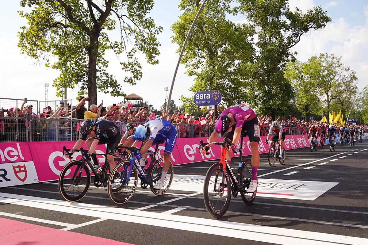 Alberto Dainese vince la 17° tappa del Giro d'Italia - credit LaPresse
