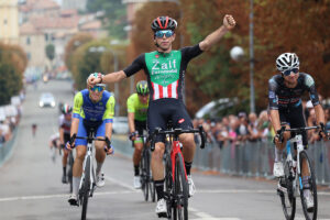 Davide De Pretto vince il Gran Premio Colli Rovescalesi - credit Photors.it
