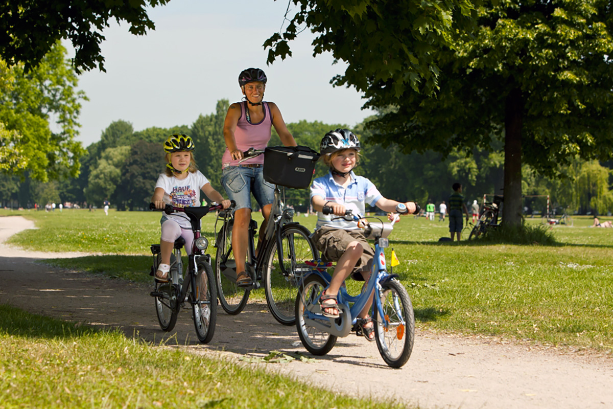 Fiab _foto_repertorio_bimbi_bici_4_famiglia_mamma