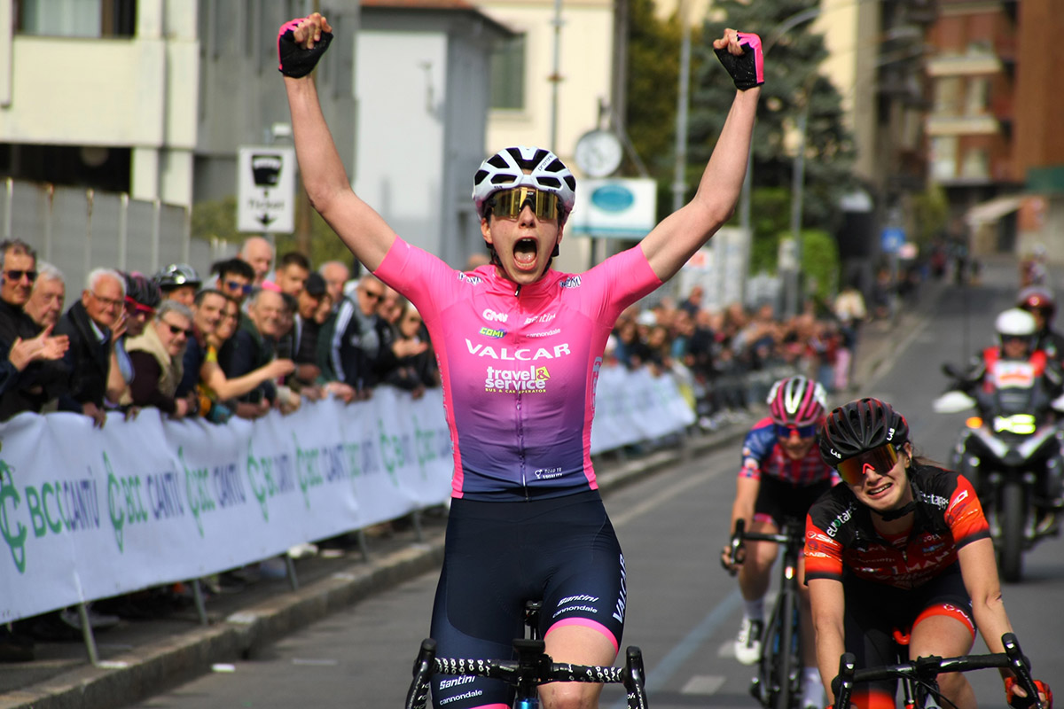 Federica Venturelli (Valcar - Travel & Service) vince il 1° Trofeo Rosa Città di Cantù - credit Berry