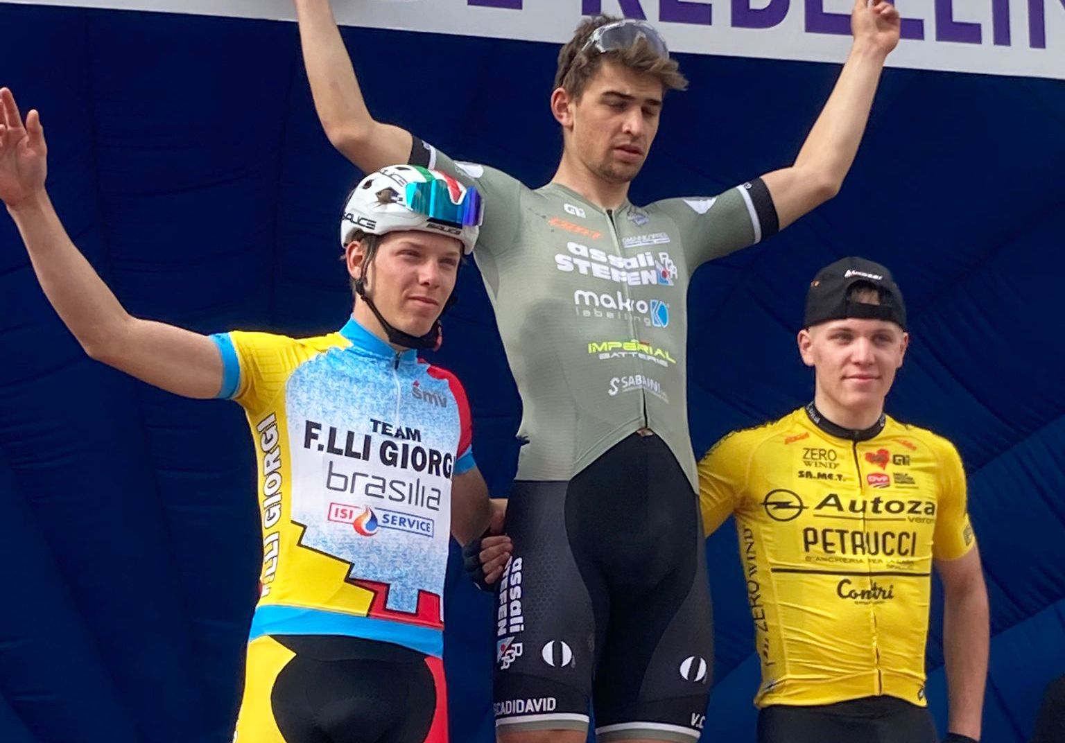 Il podio del Memorial Davide Rebellin, con Angelo Monister secondo