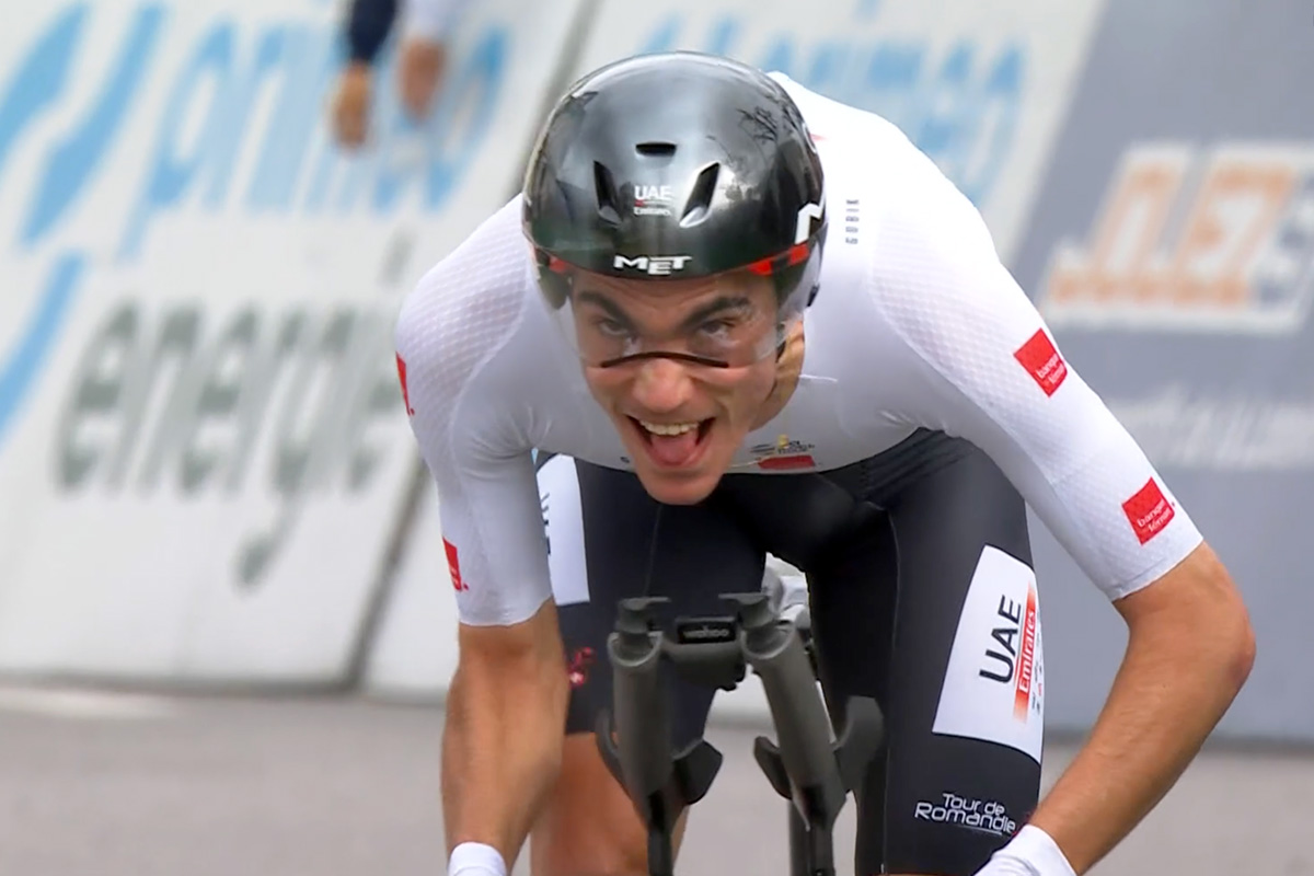 Juan Ayuso vince la cronometro del Tour de Romandie