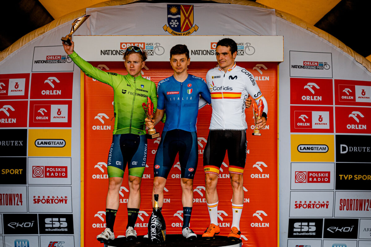 Francesco Busatto sul podio della terza tappa dell'Orlen Nations Grand Prix