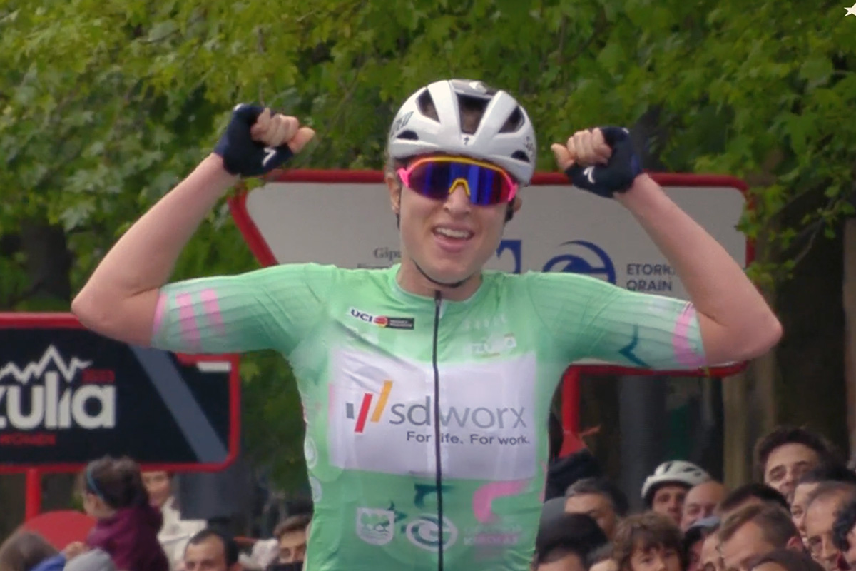 Marlen Reusser (Sd Worx) vince l'Itzulia Women 2023
