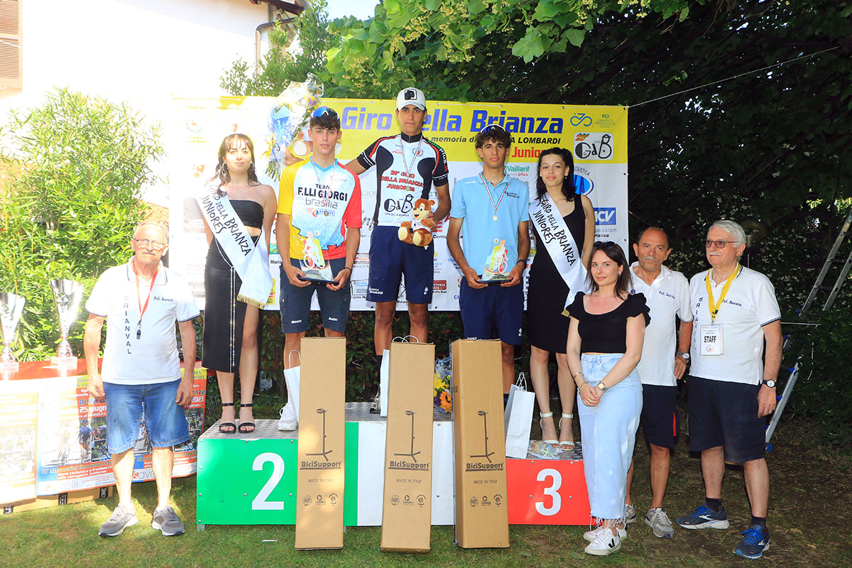Il podio del 20° Giro della Brianza vinto da Davide Donati - credit Fabiano Ghilardi