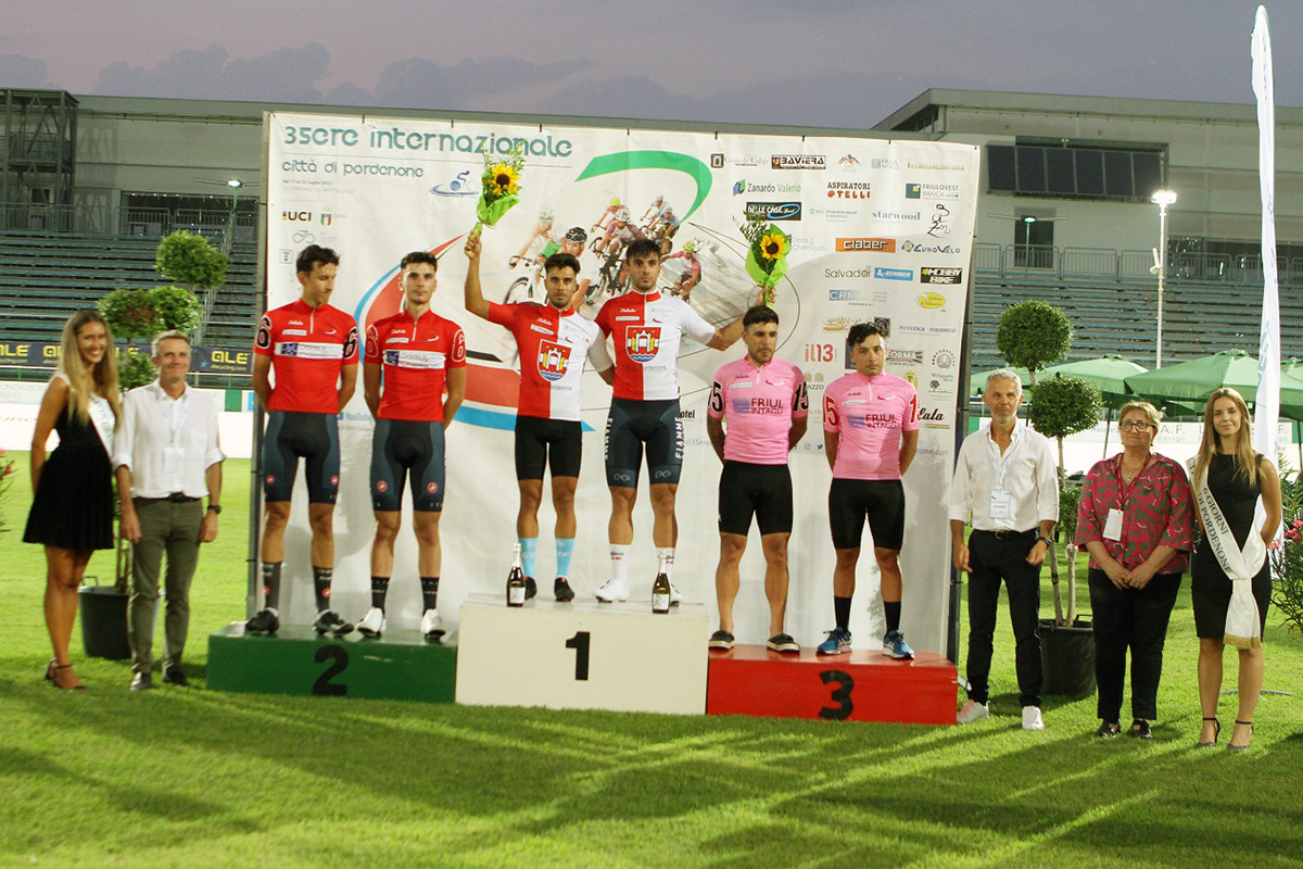 Boscaro e Donegà primi leader della Sei giorni di Pordenone - credit fotobolgan