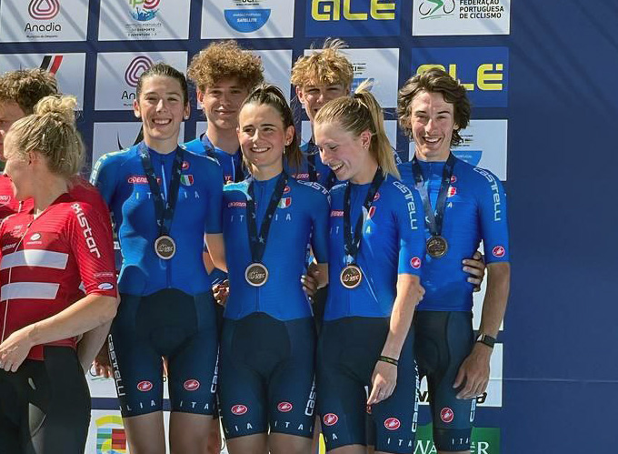 Gli azzurri sul terzo gradino del podio degli Europei mtb di Anadia - credit Federciclismo.it