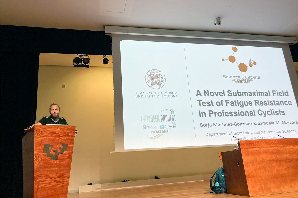 Lo staff medico del Green Project Bardiani-CSF Faizanè al congresso Science and Cycling 2023