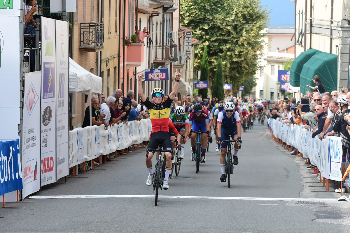 Jarno Widar vince la prima semitappa del Giro della Lunigiana - credit Roberto Fruzzetti Ciclismo Blog
