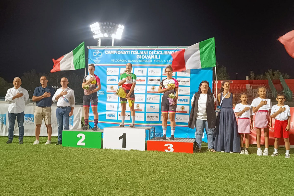 Rebecca Fiscarelli il keirin nella prova degli italiani giovanili su pista di Forlì