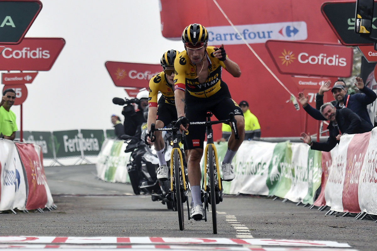 Roglic vince la 17° tappa della Vuelta all'Angliru - credit Unipublic / Sprint Cycling Agency