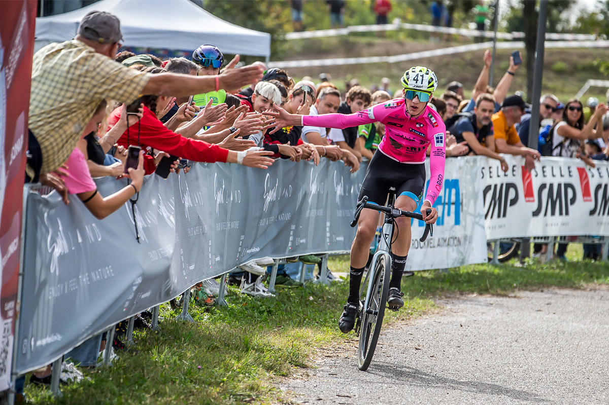 Stefano Viezzi vince a Osoppo la seconda tappa del Giro d'itaIia ciclocross 2023 - credit Alessandro Billiani