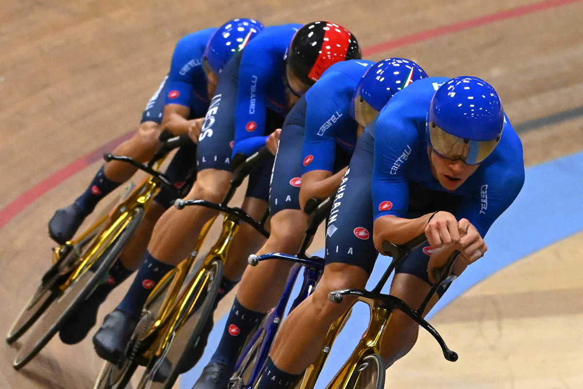 Il quartetto Italia dell'Inseguimento a squadre campione d'Europa a caccia del bis agli europei su pista di Apeldoorn, trasmessi su Eurosport (Getty Images)