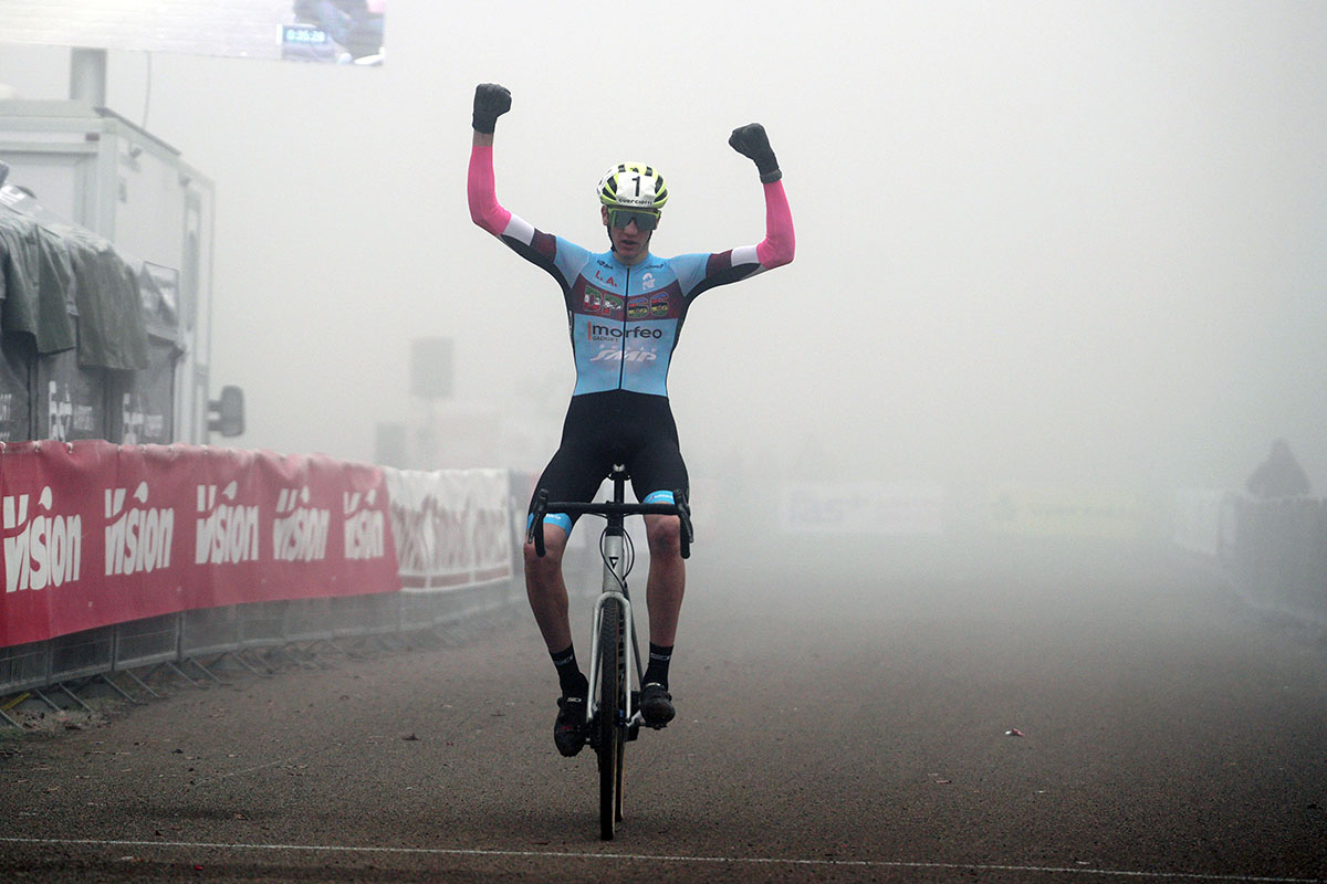 Lo junior Stefano Viezzi (DP66) si laurea campione italiano ciclocross a Cremona - credit De Negri