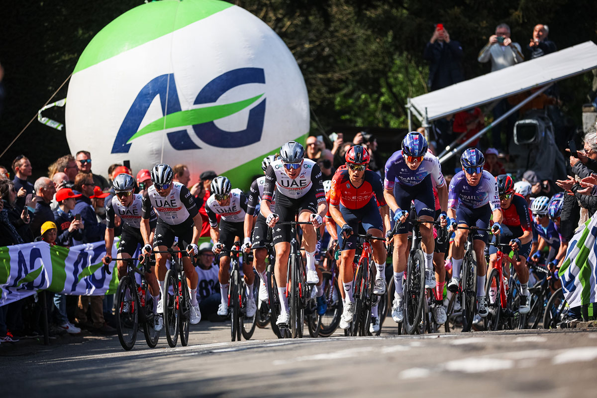 Il passaggio sul Mur de Huy alla Freccia Vallone 2023 - credit A.S.O_Maxime_Delobel
