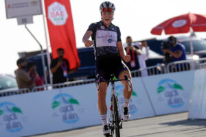 Lotte Kopecky vince la terza tappa dell'UAE Tour Women a Jabel Hafeet - credit Sprint Cycling Agency