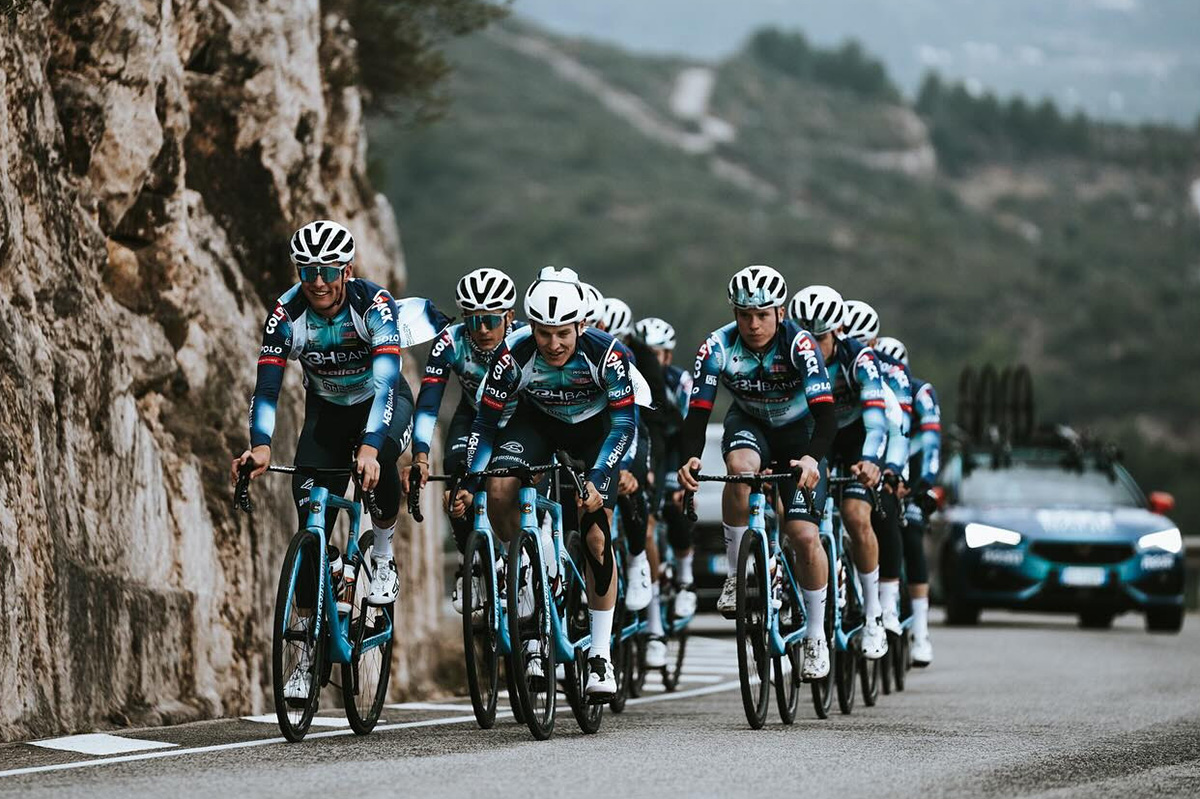 Team MBH Bank Colpack Ballan CSB ritiro 2024 in action