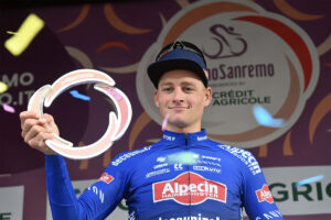 Il vincitore uscente Mathieu Van der Poel, tra i nomi più altisonanti nella start list della Milano-Sanremo 2024 - credit LaPresse