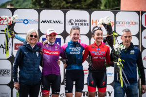 Nicole Pesse, sul podio di Stevenà di Caneva con la maglia di leader di Italia Bike Cup - credit Alessio Pederiva