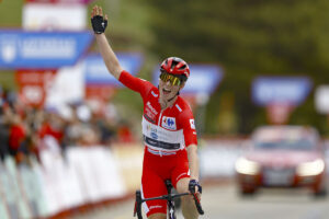Demi Vollering vince l'ottava tappa della Vuelta a Espana Femenina 2024 -Unipublic_SprintCyclingAgency