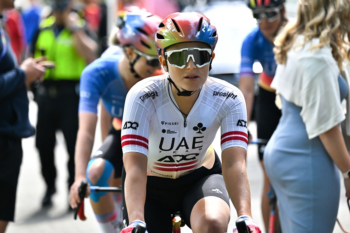 Anastasia Carbonari (UAE Team ADQ) in gara ai campionati nazionali lettoni - Sprint Cycling Agency