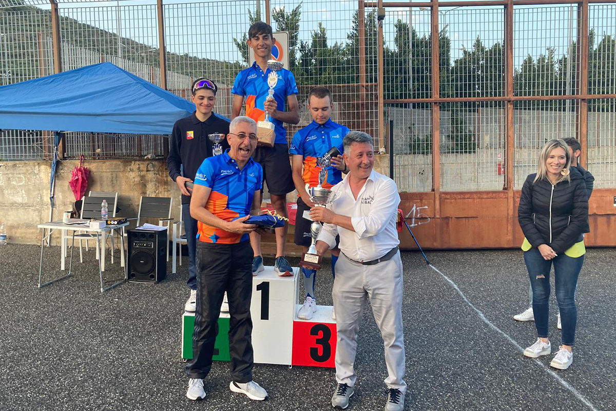 De Giorgi (Pro.Gi.T Cycling Team) sul podio del Memorial Costa