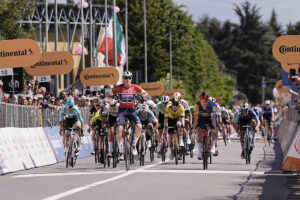 Paul Magnier vince a Borgomanero la quarta tappa del Giro Next Gen 2024 - credit LaPresse