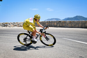 Tadej Pogacar vince la 20esima tappa del Tour de France 2024 - A.S.O._Billy_Ceusters