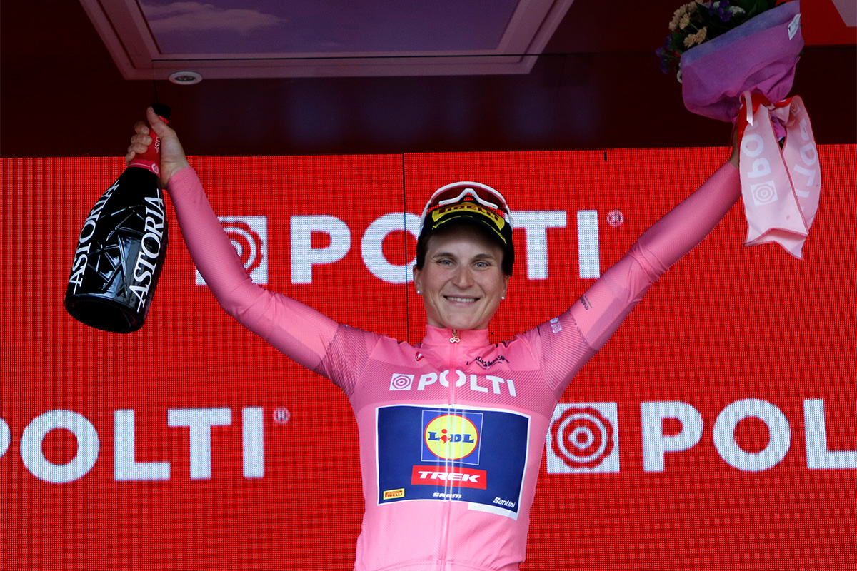Elisa Longo Borghini vince la cronometro di Brescia ed è la prima maglia rosa del Giro d'Italia Women - Credit Photobicicailotto