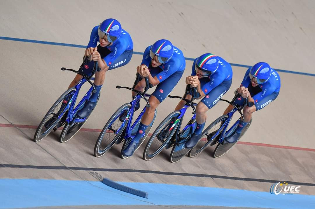 L'inseguimento a squadre Under 23 in azione all'Europeo su pista a Cottbus - credit Rodella