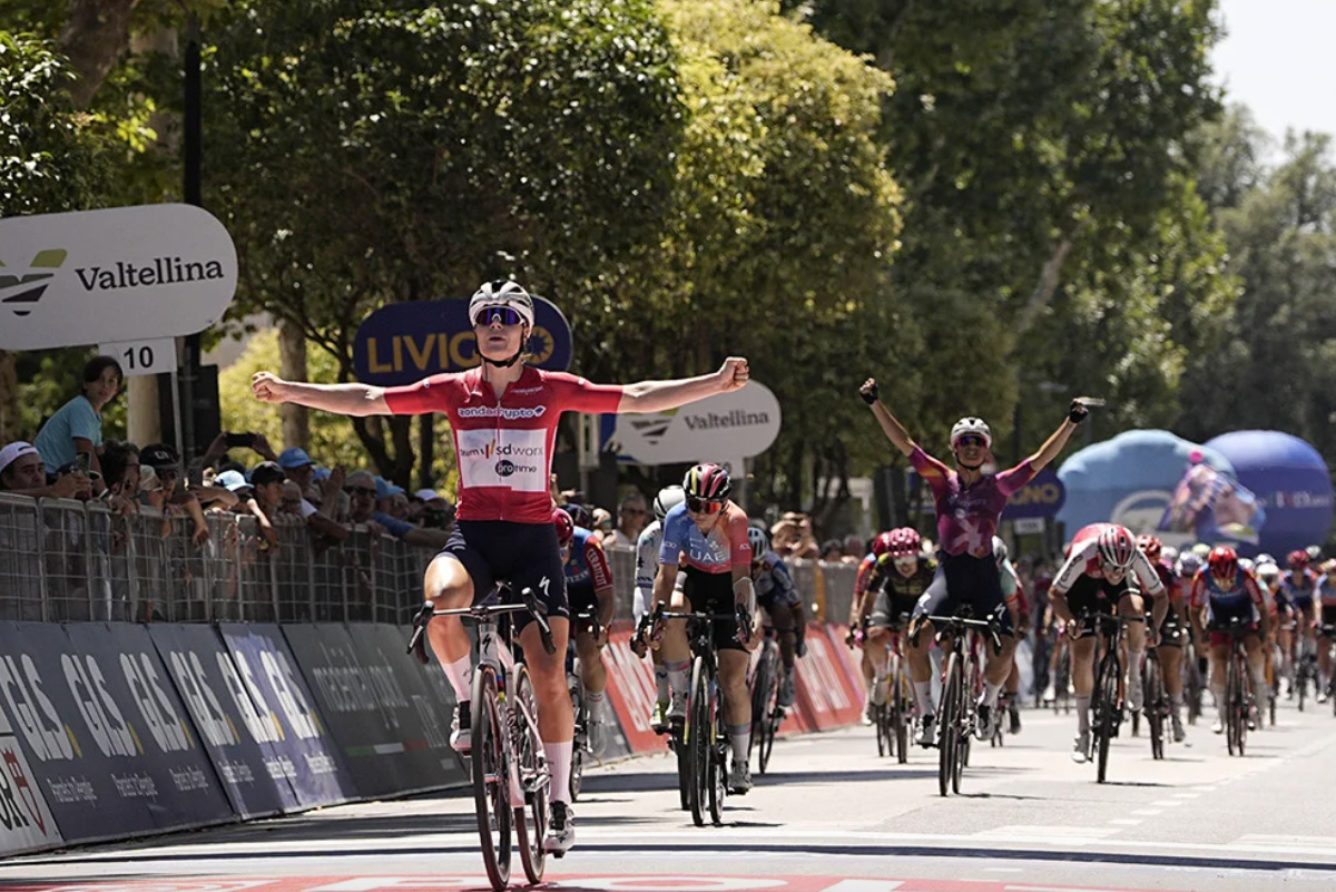 Lotte Kopecky vince la quinta tappa del Giro d'Italia Women vincendo la volata di Foligno - credit LaPresse