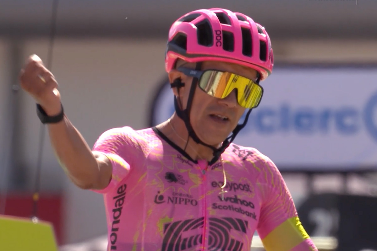 Richard Carapaz vince la 17esima tappa del Tour de France