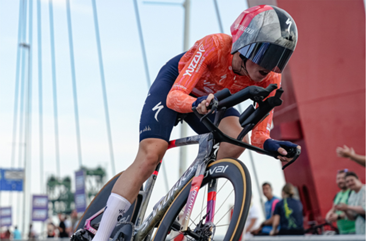 Demi Vollering vince la cronometro di Rotterdam ed è la nuova leader del Tour de France Femmes 2024 - credit Thomas Maheux ASO