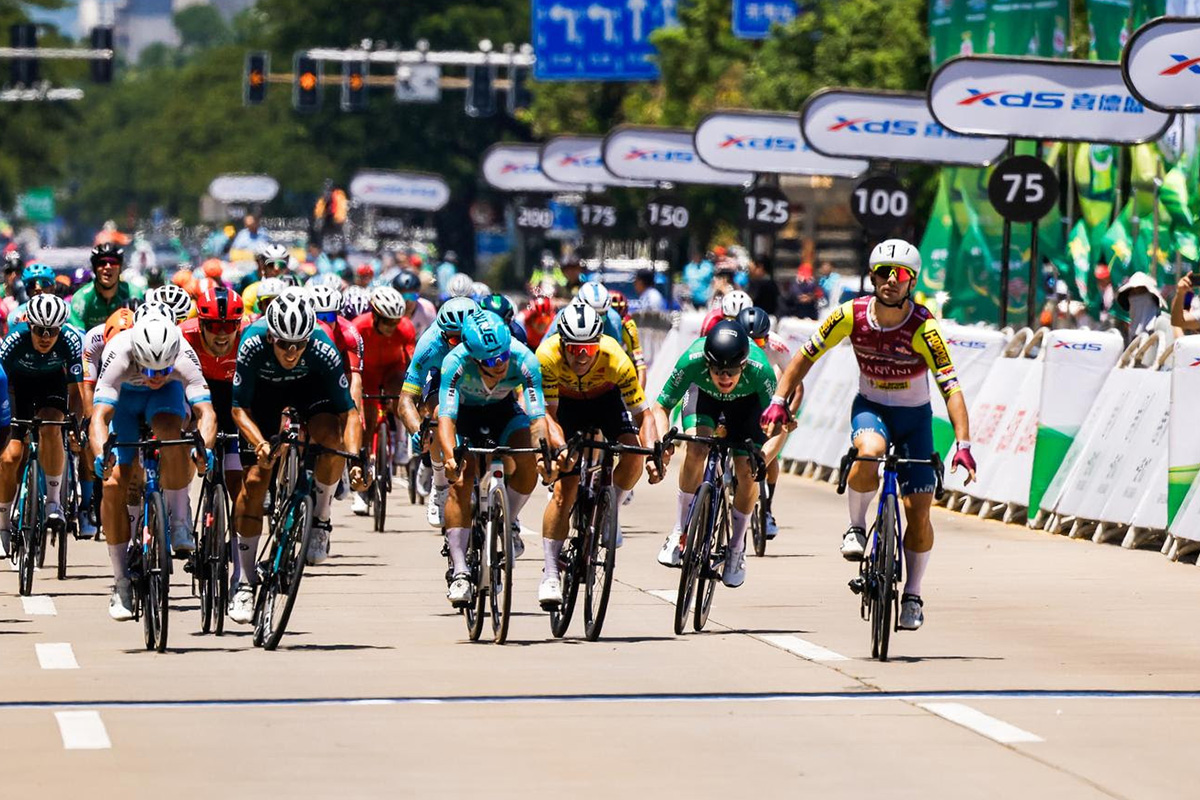 Jakub MARECZKO vince la prima tappa del Tour of Hainan 2024 - credit Sprint Cycling Agency