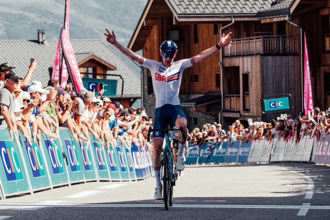 Joseph Blackmore vince la terza tappa del Tour de l'Avenir a La Rosiere