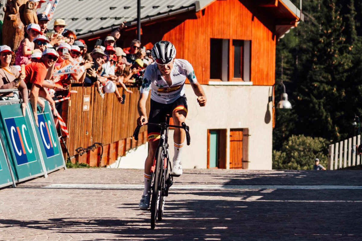 Pablo Torres vince la quarta tappa del Tour de l'Avenir 2024