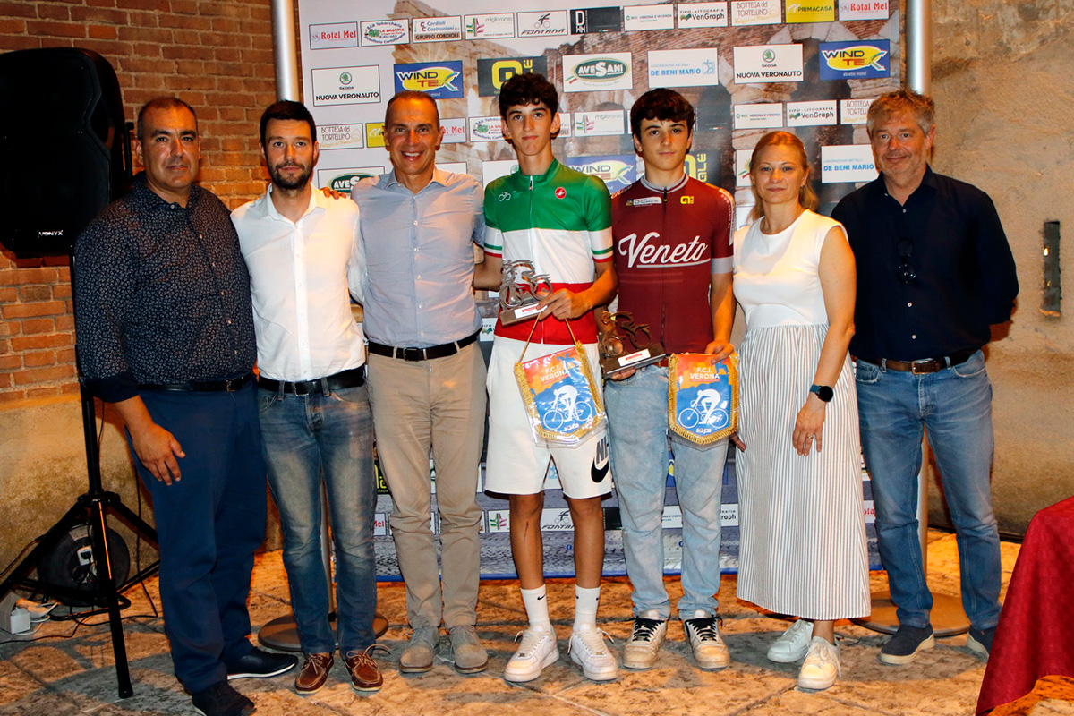 Valeggio Sm Vr Tramonto al Castello Diego Zoccatelli con Autorità e Atleti Photo Credit Photobicicailotto _Q0A007024 07otto (3)